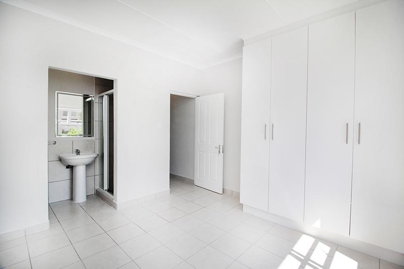 2 Bedroom Property for Sale in Island View Western Cape